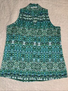 Violet & Claire Green and Aqua Patterned Sleeveless V-Neck Top, Sz L